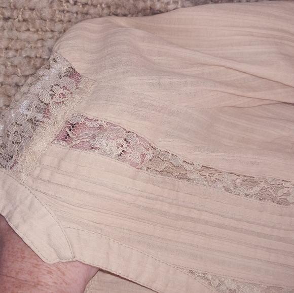 Beige Cream Button Up Top with Lace - Picture 3 of 4